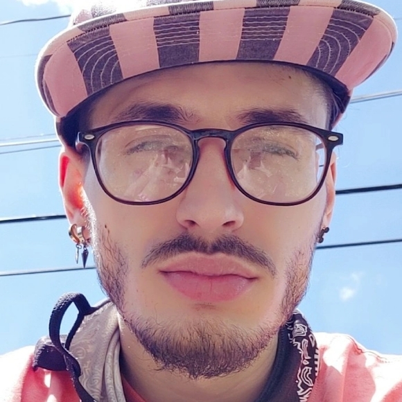 Meet your Posher, Jefe - Picture 1 of 1